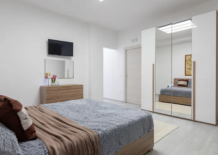 Domus Flavia By Interhome 奧爾比亞